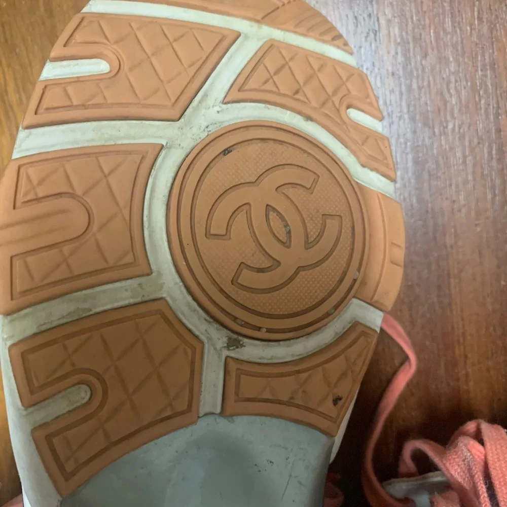 Chanel coral blue sneakers - Picture 10 of 15